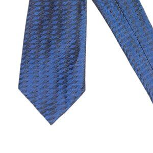 DKNY Silk Tie Men’s 61” Navy Black Geometric Stripe Preppy Designer Wide New